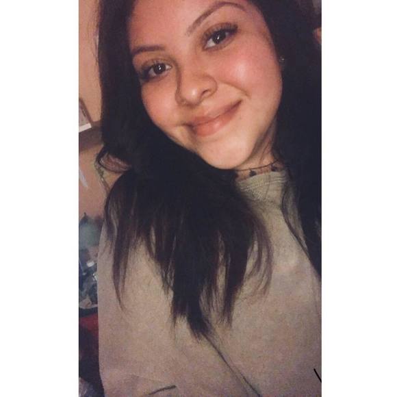 Meet your Posher, Ixchel - Picture 1 of 1